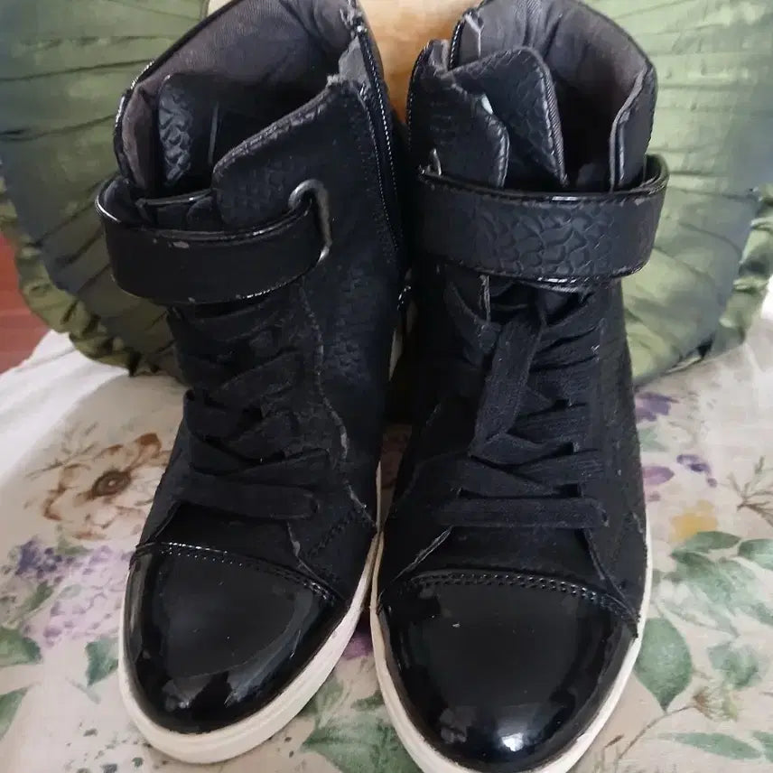[BUNJANG] ROCK FISH High-Top Sneakers / ROCK FISH 블랙 하이탑 스니커즈 운동화235