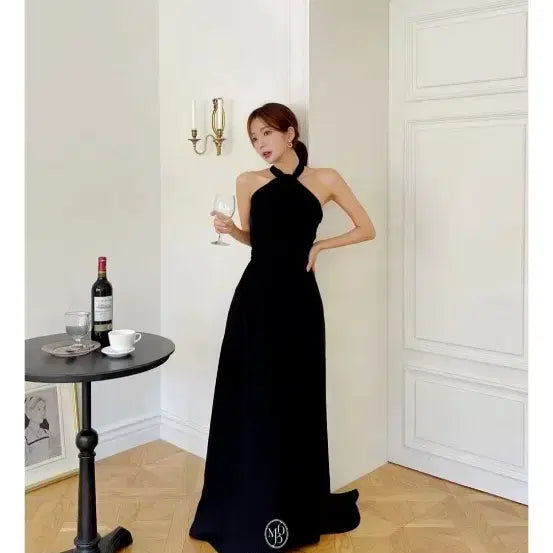 [BUNJANG] Morbendi Black Halterneck Self-Wedding Dress L / 모반디 홀터텍 셀프웨딩 드레스 블랙드레스 2부드레스 L