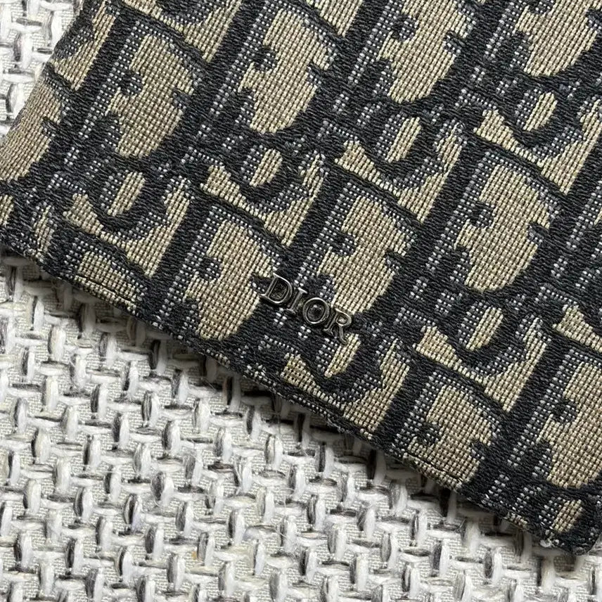 [SOLD OUT] [ A+급 / 정품 ] 디올 24SS 컴팩트 오블리크 반지갑 베이지