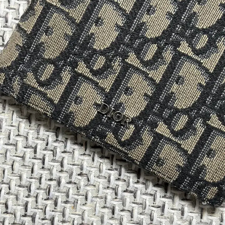 [SOLD OUT] [ A+급 / 정품 ] 디올 24SS 컴팩트 오블리크 반지갑 베이지