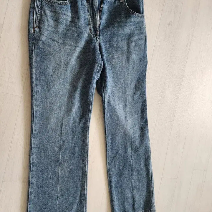 [BUNJANG] Hansum SJ Light Wash Straight Fit Denim Jeans / 한섬 SJ 청바지
