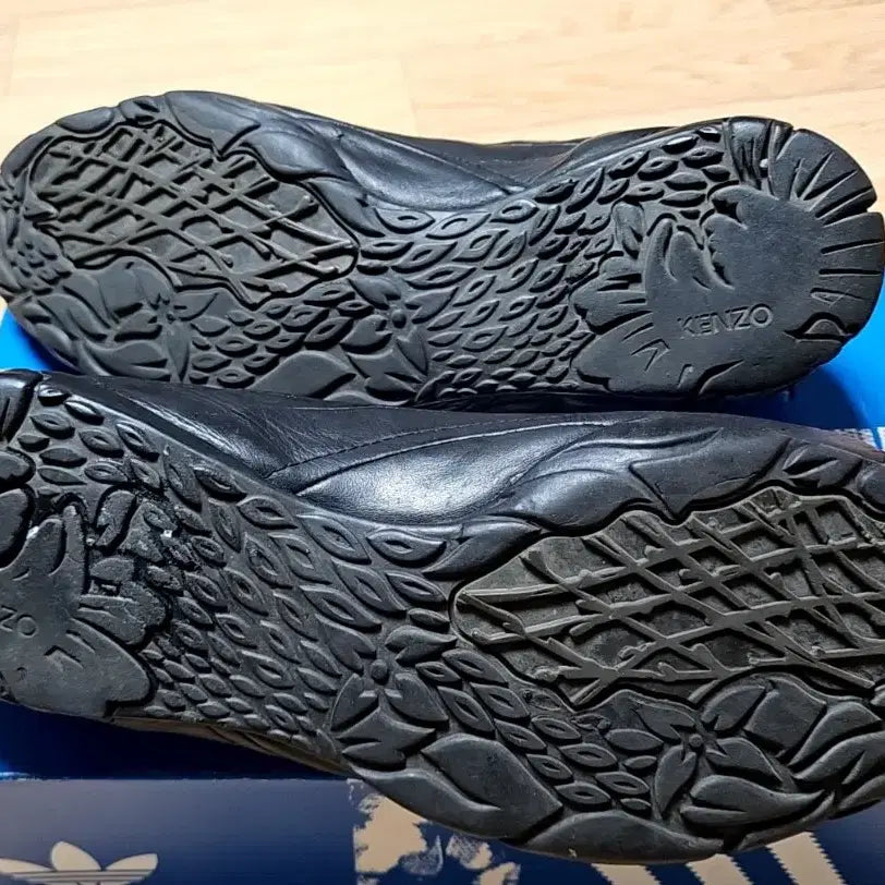 [BUNJANG] KENZO Black Leather Sneakers / KENZO 겐조 블랙 레더 스니커즈