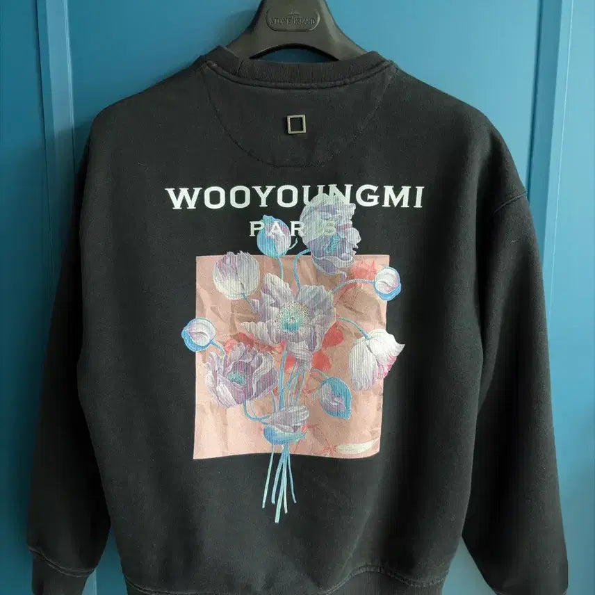 [BUNJANG] Wooyoungmi 3D Flower Back Logo Sweatshirt Black / [신품급 / 44사이즈] 우영미 24FW 3D 플라워 백로고 맨투맨 블랙
