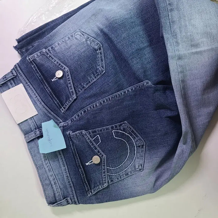 [BUNJANG] Coolsis White Bootcut Jeans / 쿨시스 청바지 새 상품 13만원 => 9만원 새 상품 비닐 포장까지