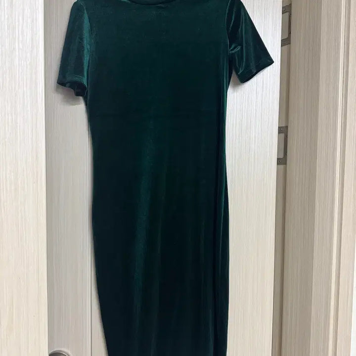 [BUNJANG] ZARA Velvet Short Sleeve Midi Dress / 자라 벨벳 반팔 원피스