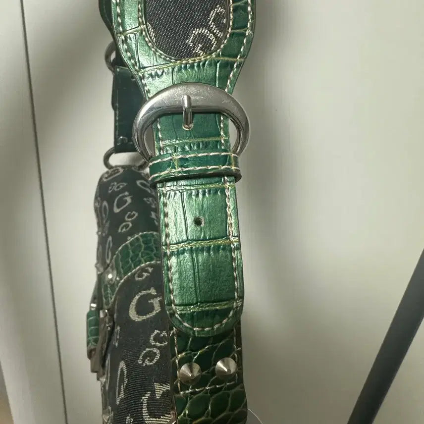 [BUNJANG] Guess Y2K Denim Shoulder Bag / guess 게스 y2k 숄더백 가방