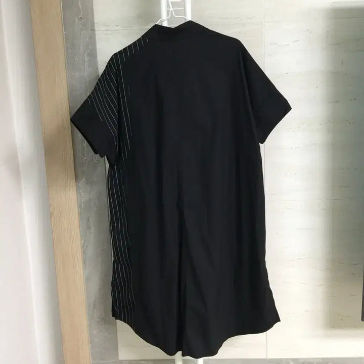 [SOLD OUT] DEMOO 데무 23 박춘무 블랙 스트라이프 셔츠 원피스