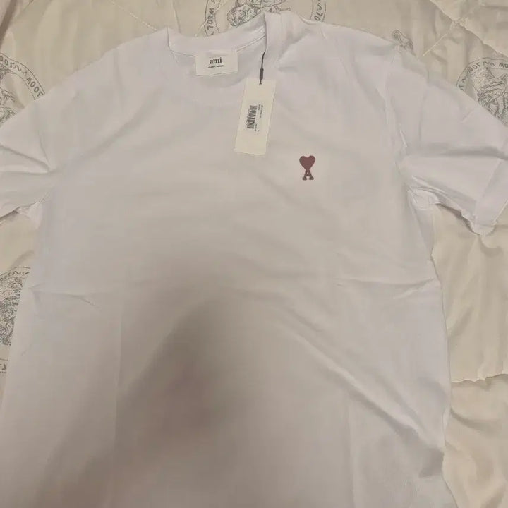 [BUNJANG] Ami Small Heart T-shirt / 아미 스몰하트 반팔티