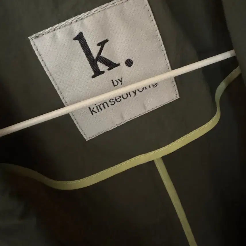 [SOLD OUT] K by kimseoryong 카키색 트렌치 코트