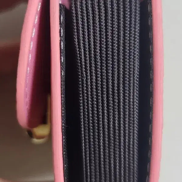 [BUNJANG] Pink Ostrich Leather Card Wallet with Snake Head Ornament / 핑크색 뱀 머리 장식 타조가죽 카드지갑(새상품 진짜가죽)