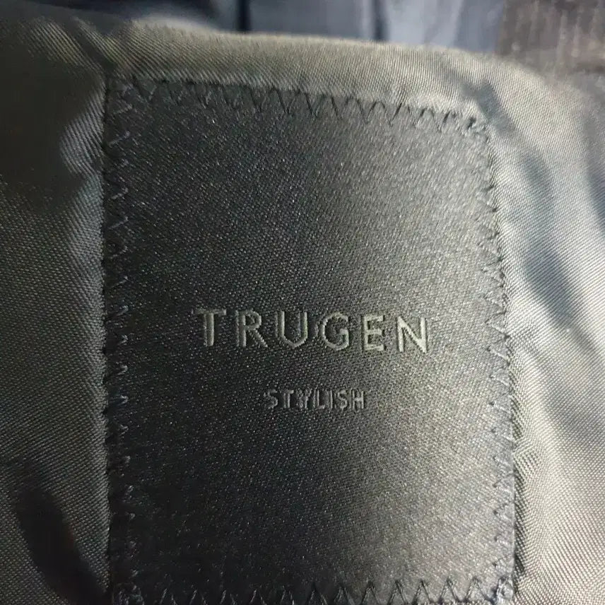[BUNJANG] Trugen Striped Classic Vest Navy (100) / 트루젠 스트라이프 클래식 정장용 베스트 네이비 (100)
