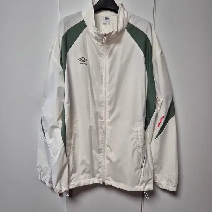 [BUNJANG] Umbro Double Cut Stand Neck Windbreaker Jacket / 엄브로 더블컷 스탠넥 바람막이 자켓 110사이즈
