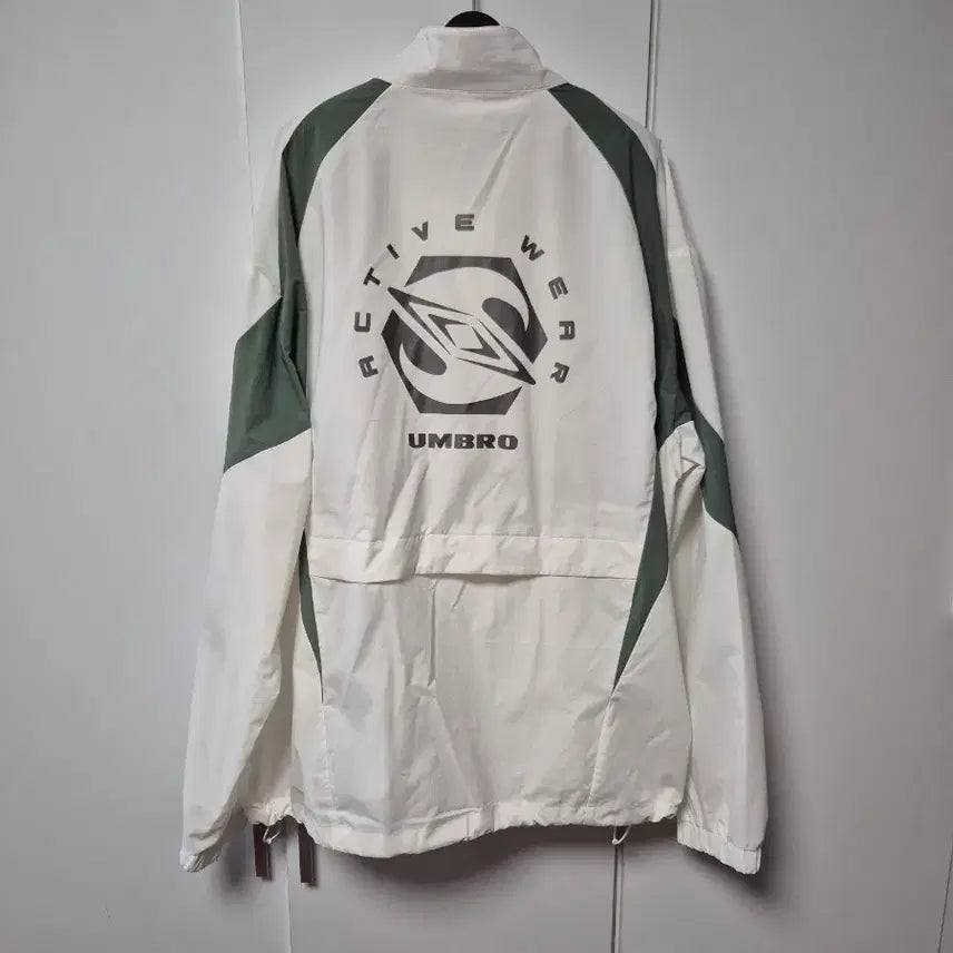 [BUNJANG] Umbro Double Cut Stand Neck Windbreaker Jacket / 엄브로 더블컷 스탠넥 바람막이 자켓 110사이즈