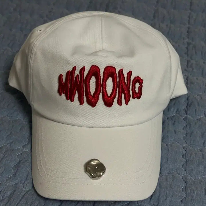 [SOLD OUT] [Free] MWOONG 뭉 피어싱 볼캡 화이트