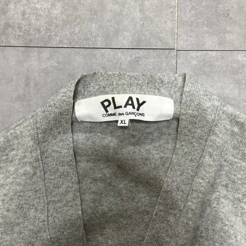 [SOLD OUT] 꼼데가르송 가디건 XL