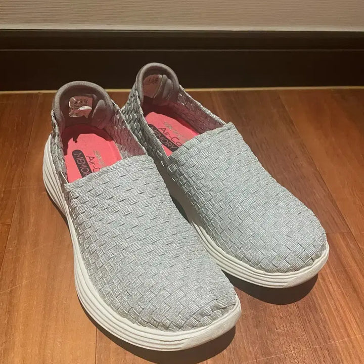 [BUNJANG] Skechers Memory Foam Slip-on Shoes / 스케쳐스 메모리폼 슬립온 230mm