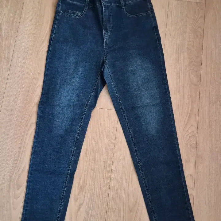 [BUNJANG] Unbranded M Size Jeans / 청바지 M사이즈 (새거)
