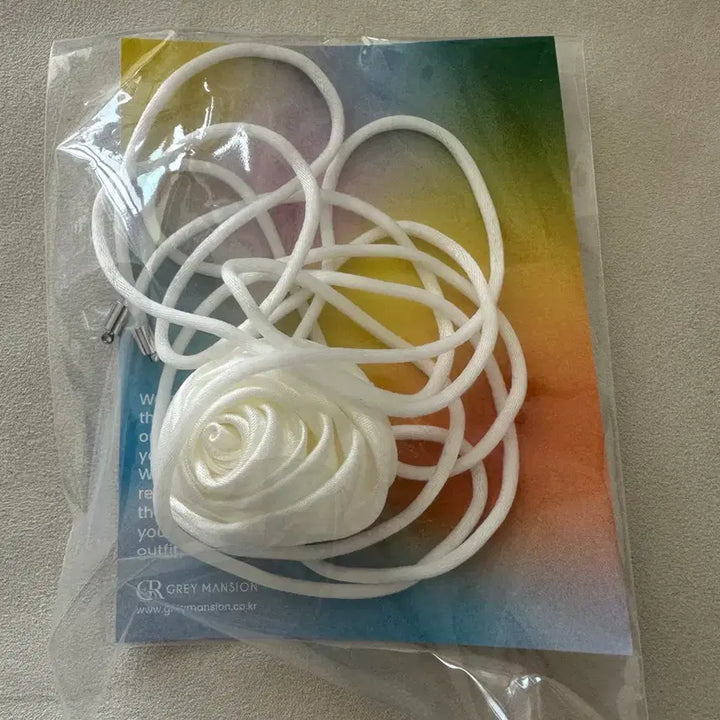[SOLD OUT] (새상품) 그레이멘션 실크 로즈 스트랩 판매해요