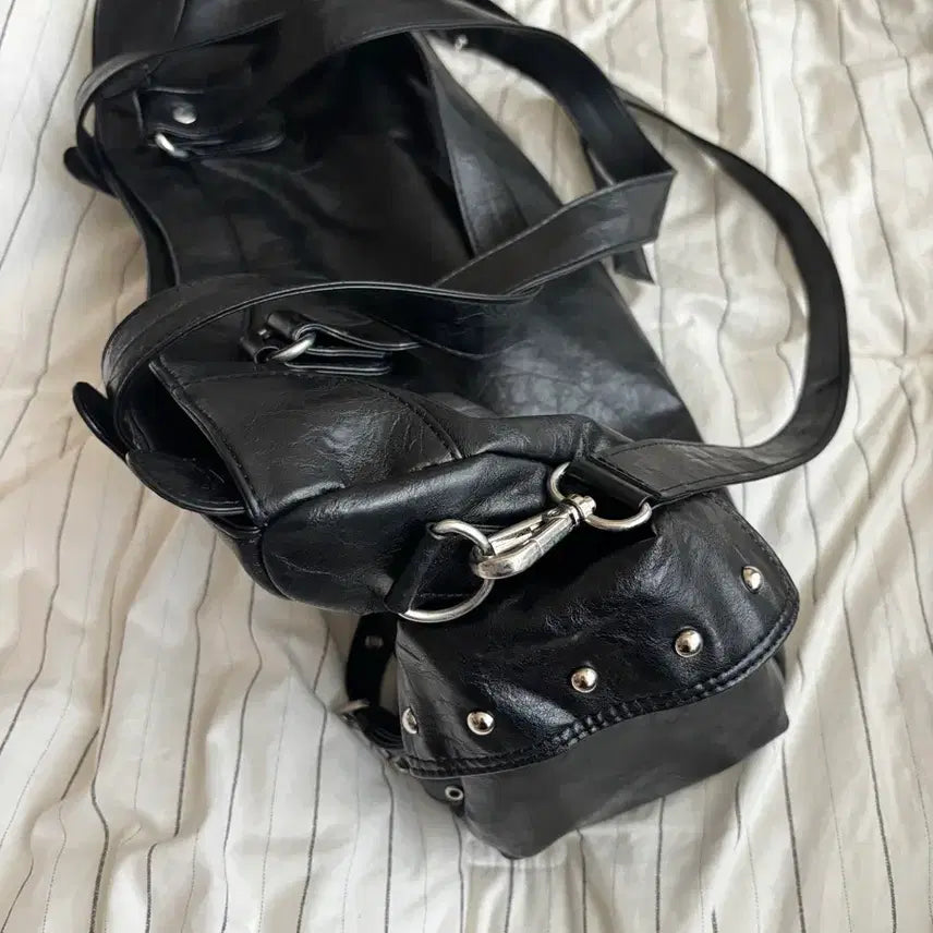 [SOLD OUT] 다이닛 스터드 빅백 블랙