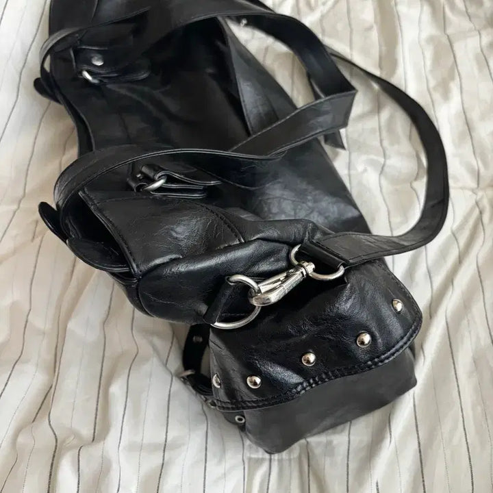 [SOLD OUT] 다이닛 스터드 빅백 블랙