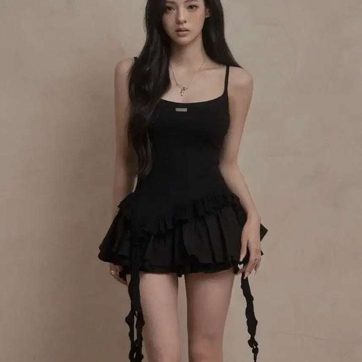 [BUNJANG] Kaki Point Ruffle Layered Sleeveless Top / 카키포인트 Ruffle Layered Sleeveless (black)