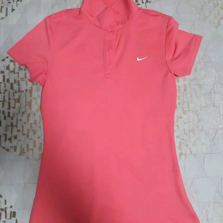 [BUNJANG] Nike Pink Short Sleeve Polo Shirt Size 85 / [상태최상] 나이키 핑크 반팔 카라 티셔츠 85