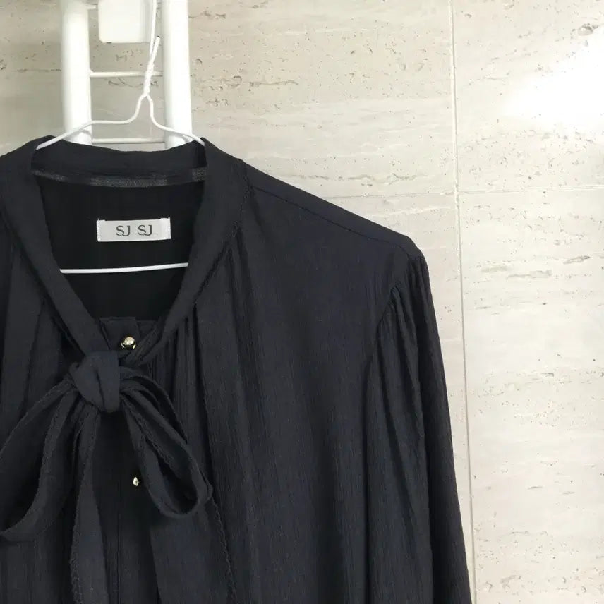 [BUNJANG] SJSJ Ribbon Blouse (Size 66) / 한섬 SJSJ 에스제이 23 리본 블라우스 66