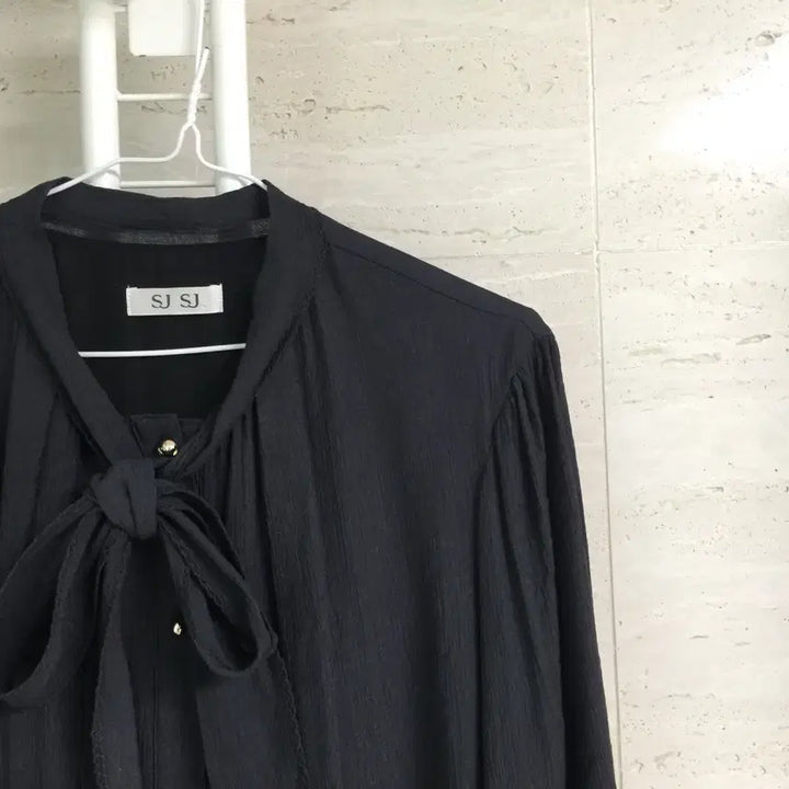[BUNJANG] SJSJ Ribbon Blouse (Size 66) / 한섬 SJSJ 에스제이 23 리본 블라우스 66