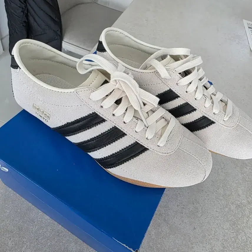 [SOLD OUT] 아디다스 도쿄 스니커즈 아이보리 블랙 225