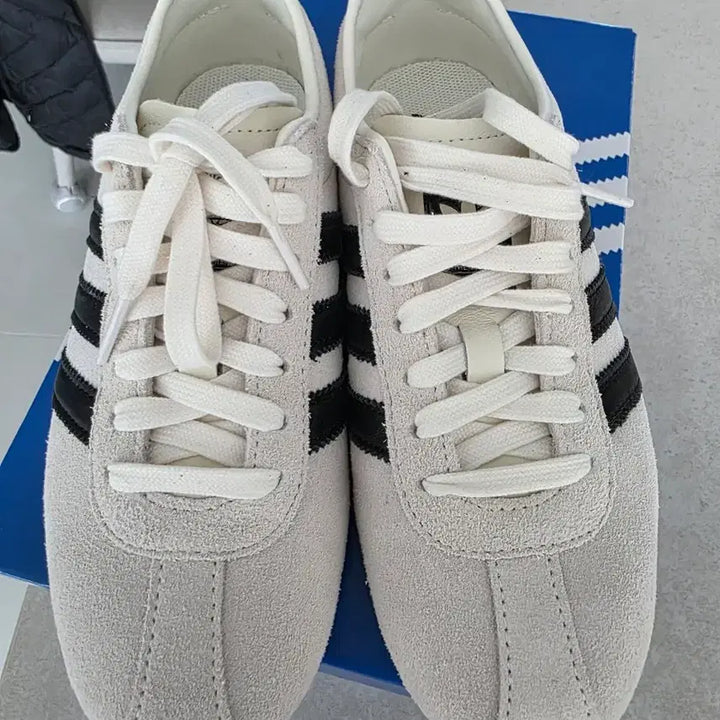 [SOLD OUT] 아디다스 도쿄 스니커즈 아이보리 블랙 225