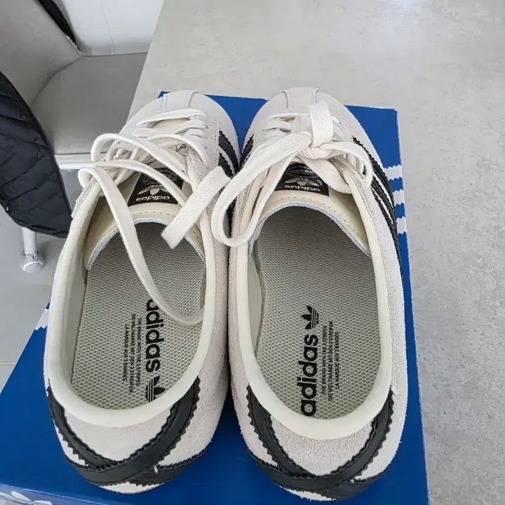 [SOLD OUT] 아디다스 도쿄 스니커즈 아이보리 블랙 225