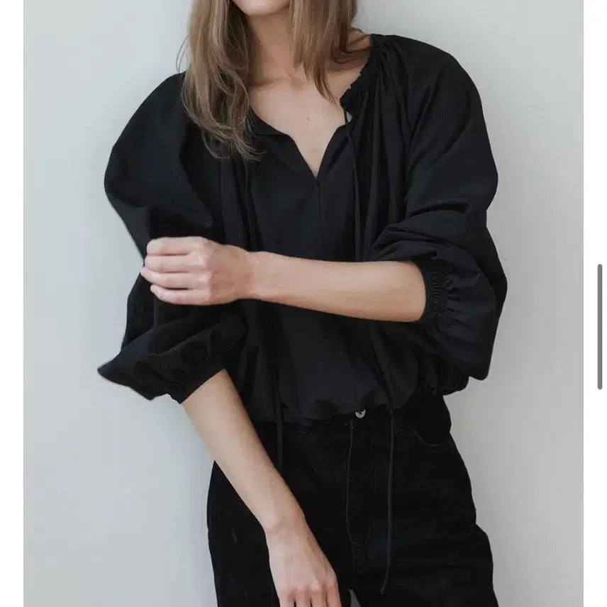 [BUNJANG] Nihon Shirring Blouse - New with Tag / 니하운 셔링 블라우스 Nox Shirring Blouse 택 달린 새상품