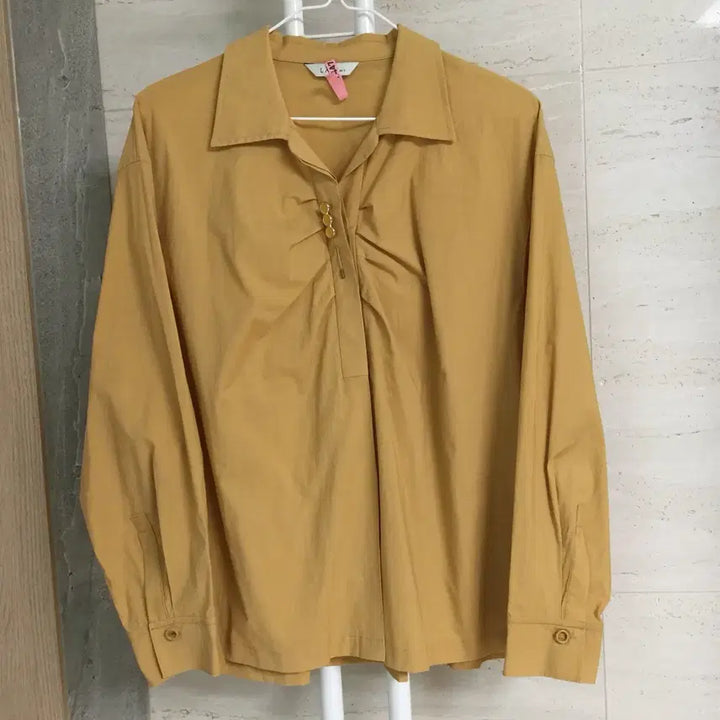 [SOLD OUT] 래트바이티 브로치 셔링 루즈핏 셔츠 블라우스 55