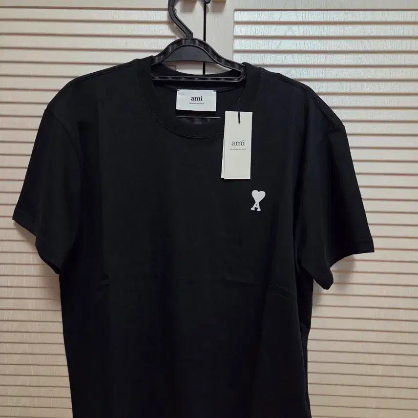 [SOLD OUT] 신상아미 하트로고 검정반팔티 M