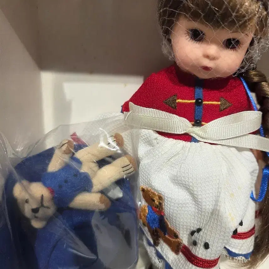 [BUNJANG] Madame Alexander Vintage Doll and Bear Set / 빈티지 인형 + 곰인형 세트 마담 알렉산더
