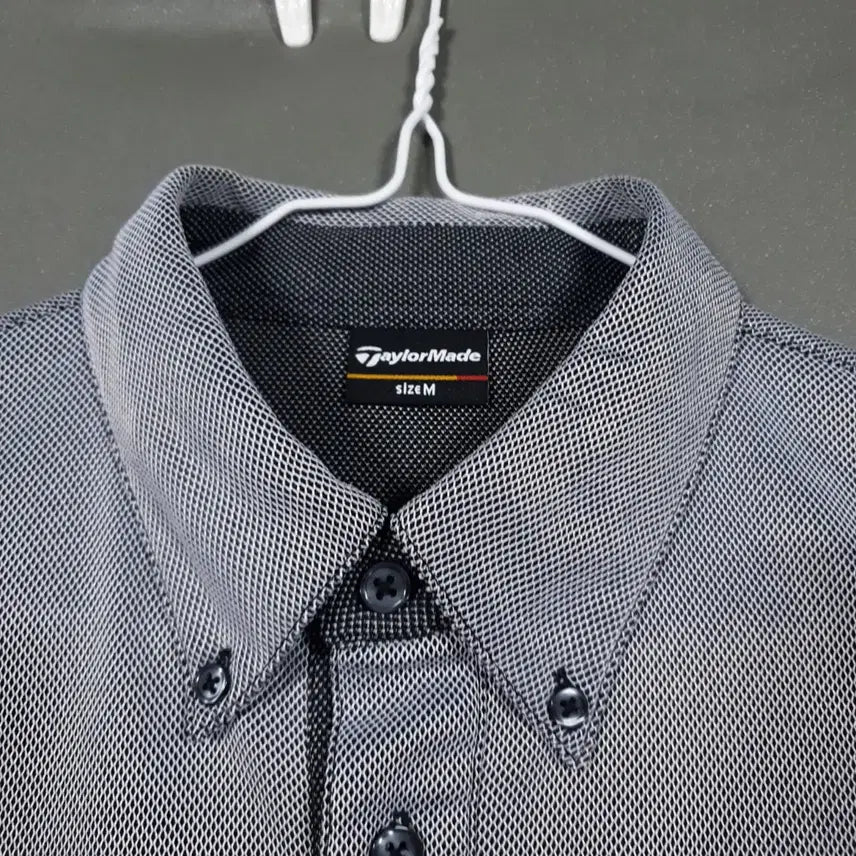 [BUNJANG] TaylorMade Golf Button-Down Polo Shirt (Gray) / M (95) 테일러메이드 골프 버튼다운 반팔 카라티 폴로 셔츠 그레이