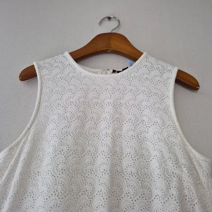 [BUNJANG] Theory White Lace Sleeveless Dress / [띠어리]화이트 레이스 민소매 원피스