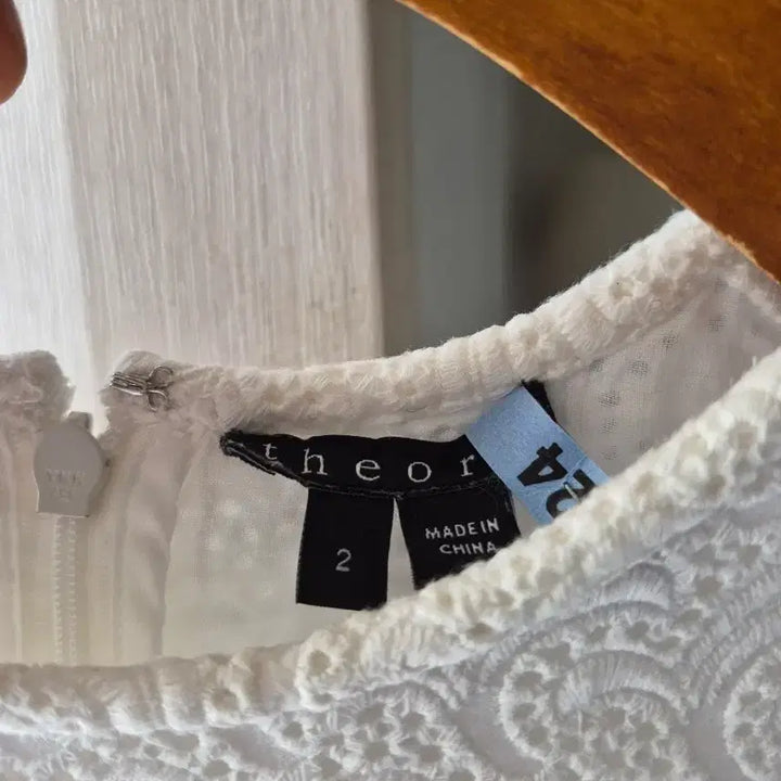 [BUNJANG] Theory White Lace Sleeveless Dress / [띠어리]화이트 레이스 민소매 원피스