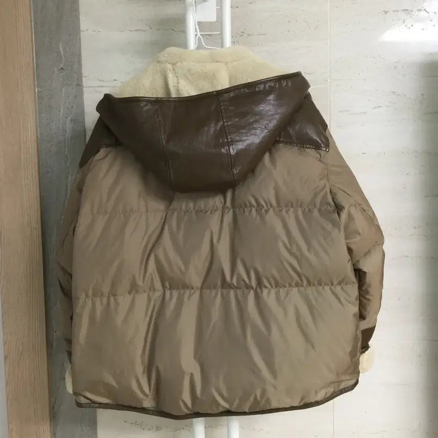 [BUNJANG] Atcorner Yeri Goose Down Oversized Hooded Padded Jacket / 앳코너 오버핏 쉐어링 후드 예리 구스 패딩 S