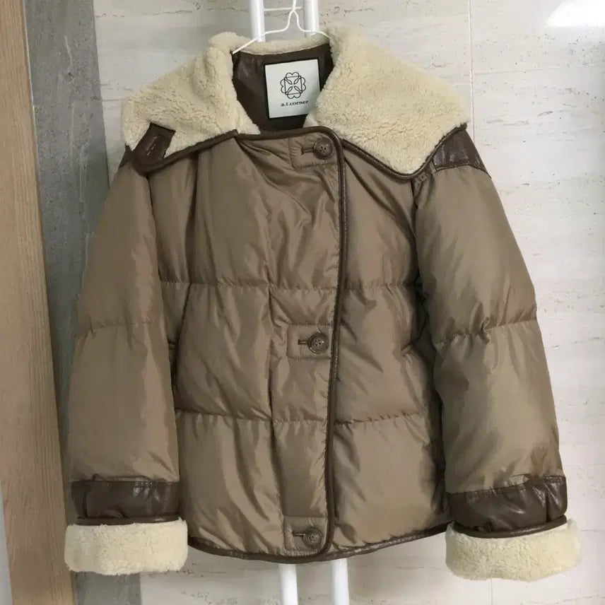 [BUNJANG] Atcorner Yeri Goose Down Oversized Hooded Padded Jacket / 앳코너 오버핏 쉐어링 후드 예리 구스 패딩 S