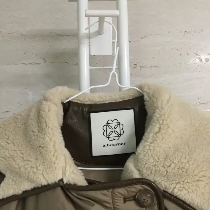 [BUNJANG] Atcorner Yeri Goose Down Oversized Hooded Padded Jacket / 앳코너 오버핏 쉐어링 후드 예리 구스 패딩 S