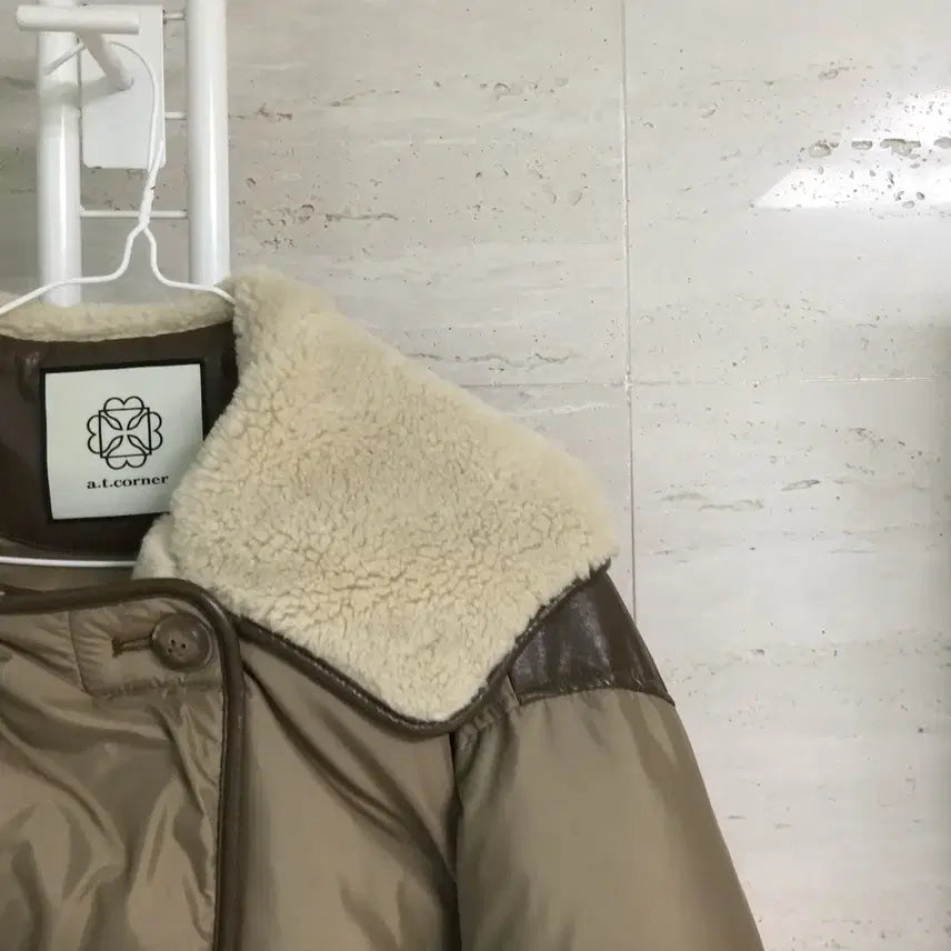 [BUNJANG] Atcorner Yeri Goose Down Oversized Hooded Padded Jacket / 앳코너 오버핏 쉐어링 후드 예리 구스 패딩 S