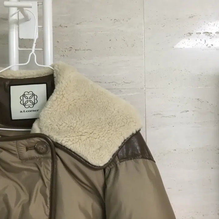 [BUNJANG] Atcorner Yeri Goose Down Oversized Hooded Padded Jacket / 앳코너 오버핏 쉐어링 후드 예리 구스 패딩 S
