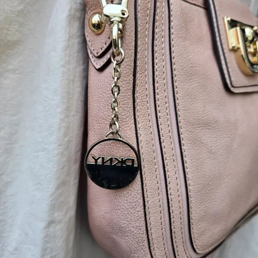 [BUNJANG] DKNY Pink Crossbody Shoulder Bag / DKNY 핑크 크로스백 숄더백 가방