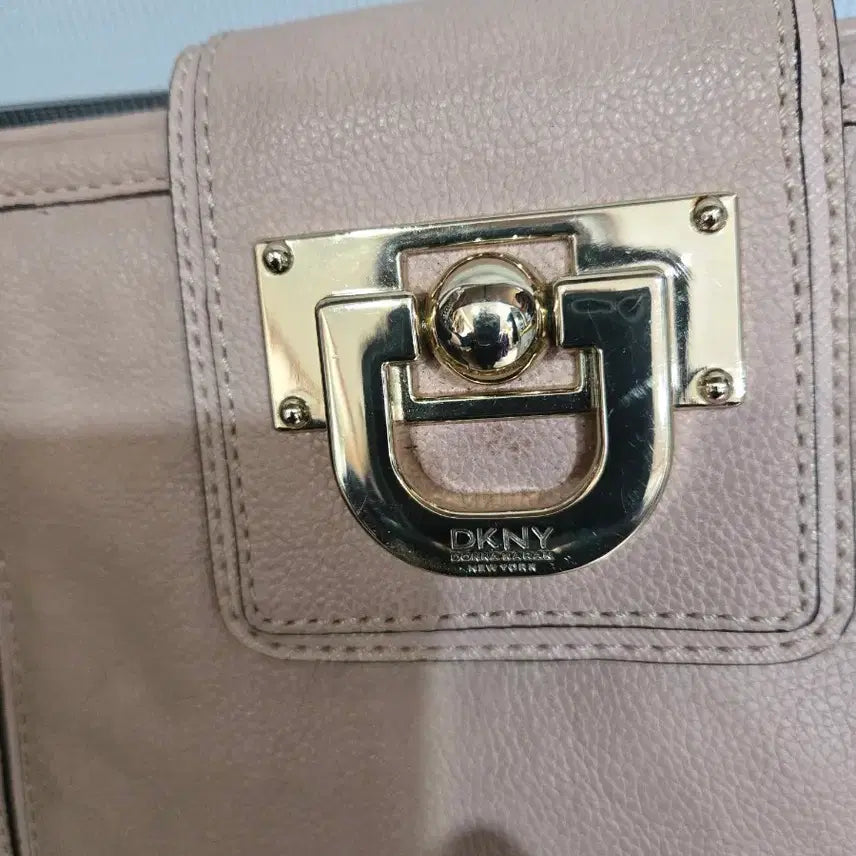 [BUNJANG] DKNY Pink Crossbody Shoulder Bag / DKNY 핑크 크로스백 숄더백 가방