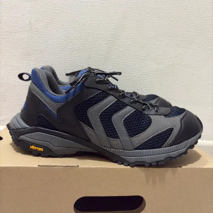 [BUNJANG] Czech Army Trainer Sneakers 275mm / [연휴할인] 체코군 보급 트레이너 신발 운동화 275(체감 270)