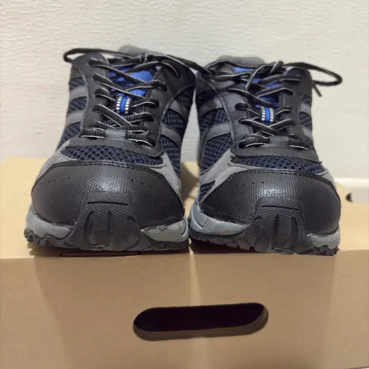 [BUNJANG] Czech Army Trainer Sneakers 275mm / [연휴할인] 체코군 보급 트레이너 신발 운동화 275(체감 270)