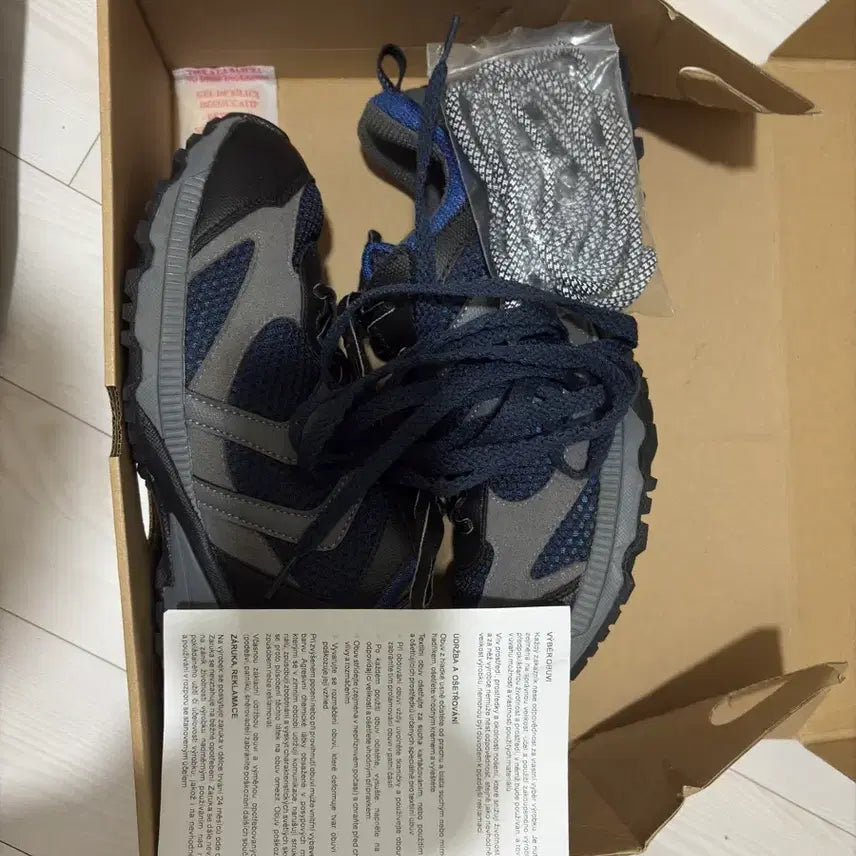[BUNJANG] Czech Army Trainer Sneakers 275mm / [연휴할인] 체코군 보급 트레이너 신발 운동화 275(체감 270)