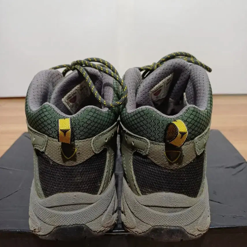 [BUNJANG] Treksta Mid-Cut Hiking Boots / 트렉스타