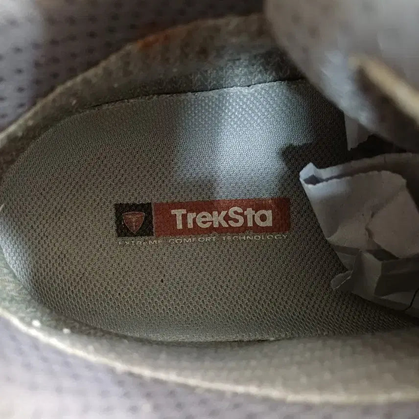 [BUNJANG] Treksta Mid-Cut Hiking Boots / 트렉스타